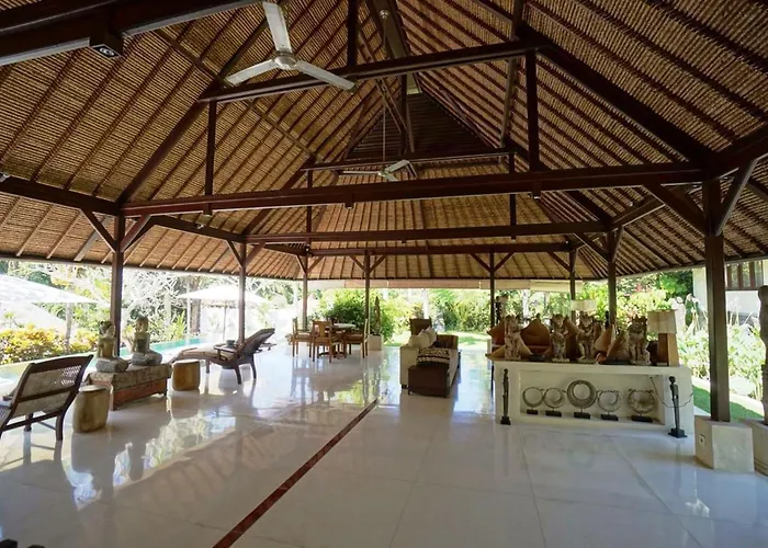 Kanti - 5 Bedroom Private With Swimming Pool