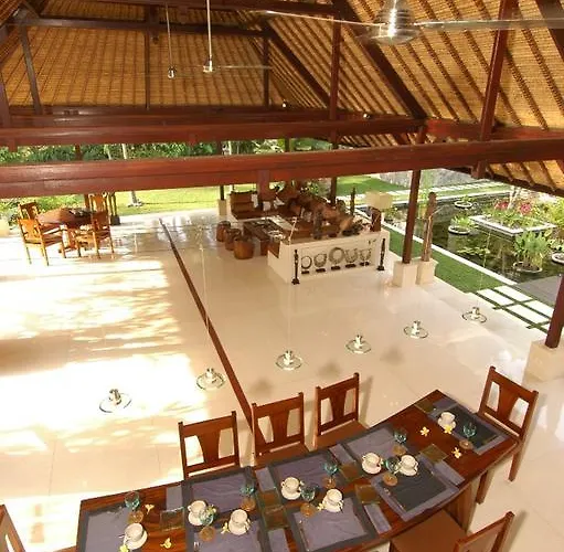 ヴィラ Kanti - 5 Bedroom Private With Swimming Pool ウブド